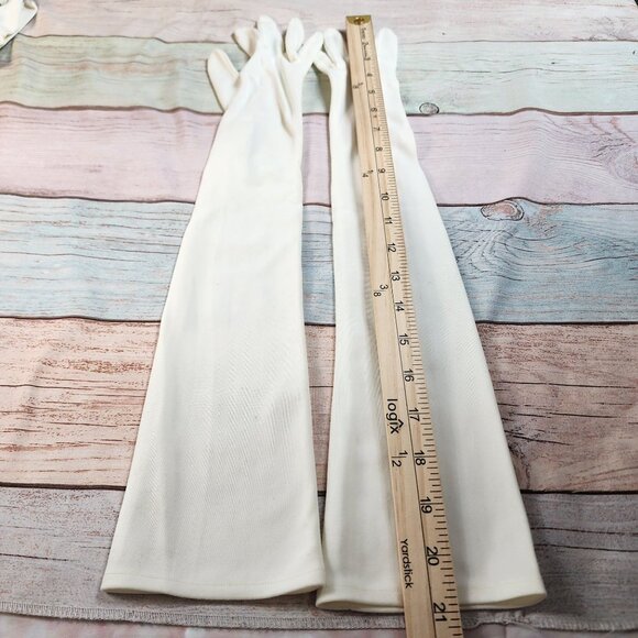 Vintage Extra Long White Opera Gloves With Pearl Button Closure Size 6.5 - Picture 5 of 5